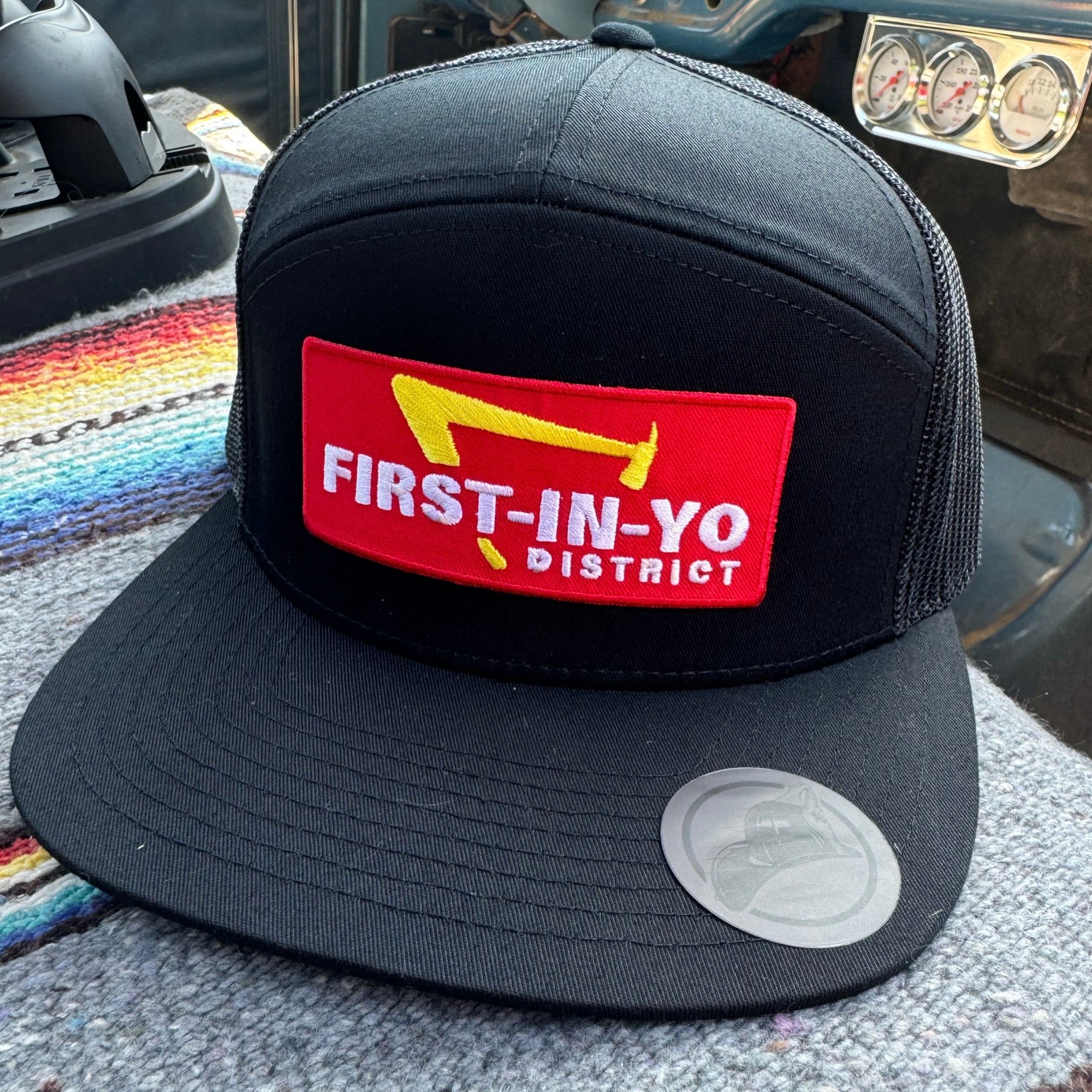 Buy black Yo District Linebreaker