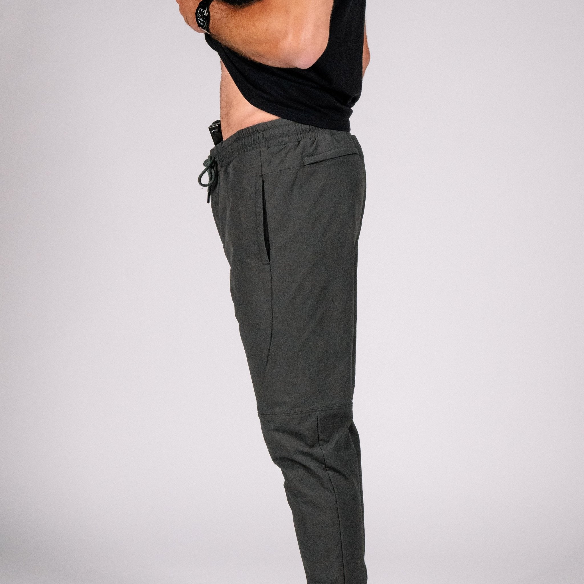 Carrier Traveler Joggers