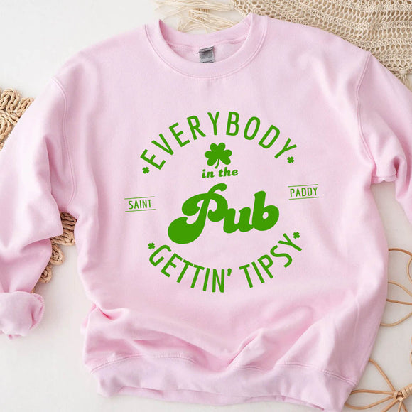Funny Shirt – Everybody in the Pub Gettin' Tipsy Tee
