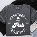 Funny Shirt – Everybody in the Pub Gettin' Tipsy Tee-11
